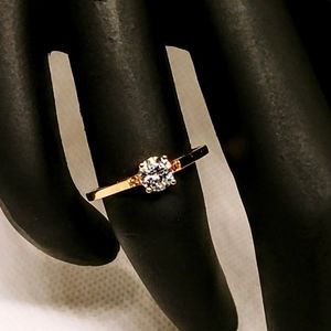 Do 14 karat gold CZ diamond ring